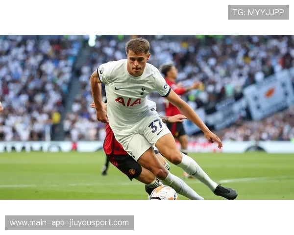 热刺拟在教练组加入更多意大利战术顾问——打造全新战术体系的深谋远虑 热刺拟在教练组加入更多意大利战术顾问——打造全新战术体系的深谋远虑