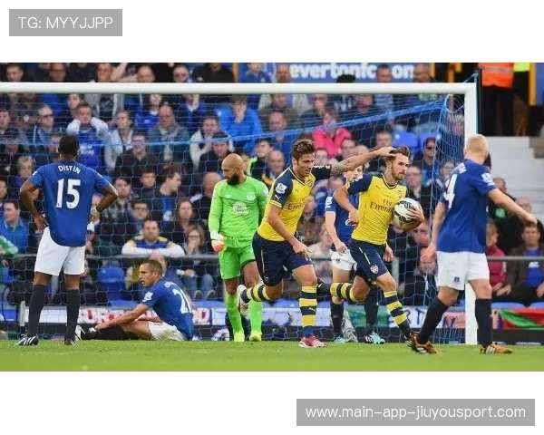 英超：桑德兰 1-1 埃弗顿 争议判罚引热议，桑德兰主场