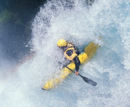 九游游戏中心-后防稳固：某队联赛失球最少，防守体系成夺冠基石，后防最好的球队